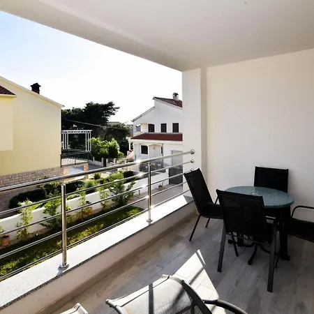 Apartment Carlotta *