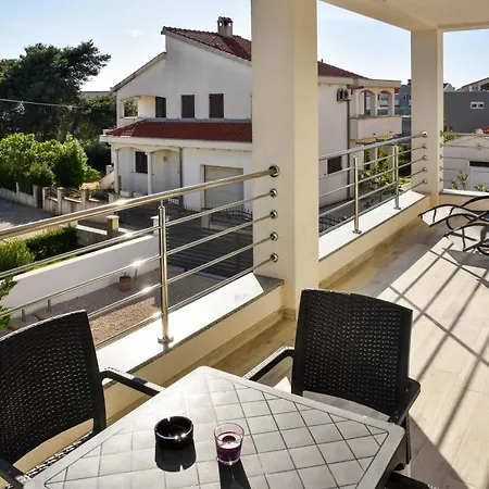 Apartment Carlotta *