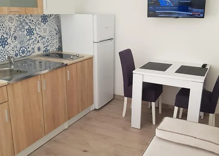 Carlotta * 扎达尔