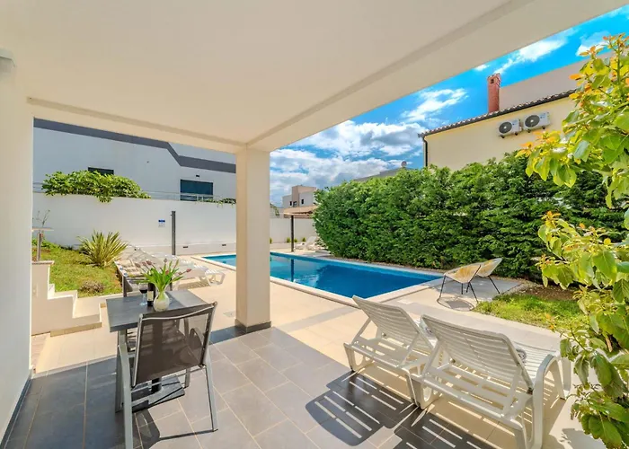 Carlotta * Ζαντάρ