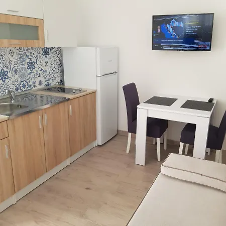 Carlotta * זאדאר