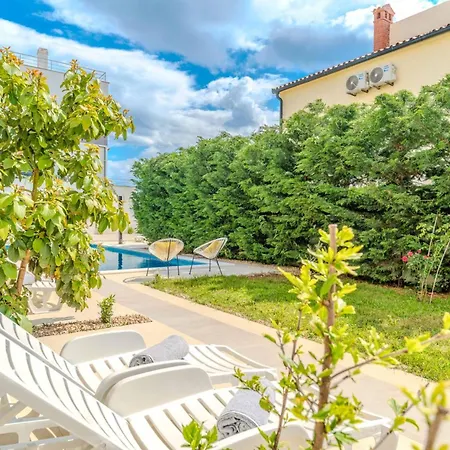 Apartment Carlotta *