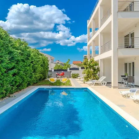 Apartment Carlotta *